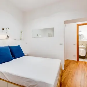 Lovely And Modern Nest Near The Colosseum Appartement Rome